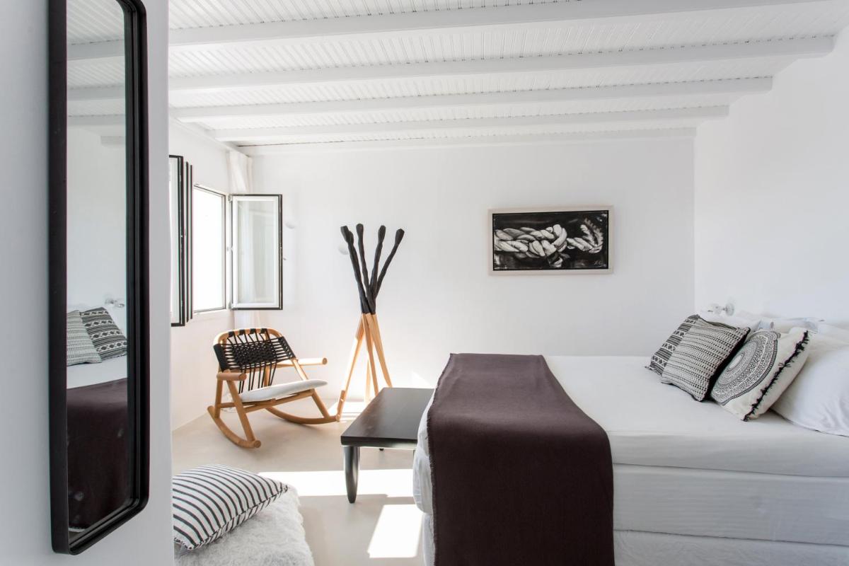 Ostraco Suites