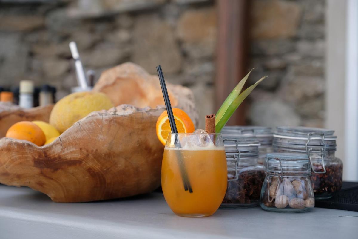 Ostraco Suites