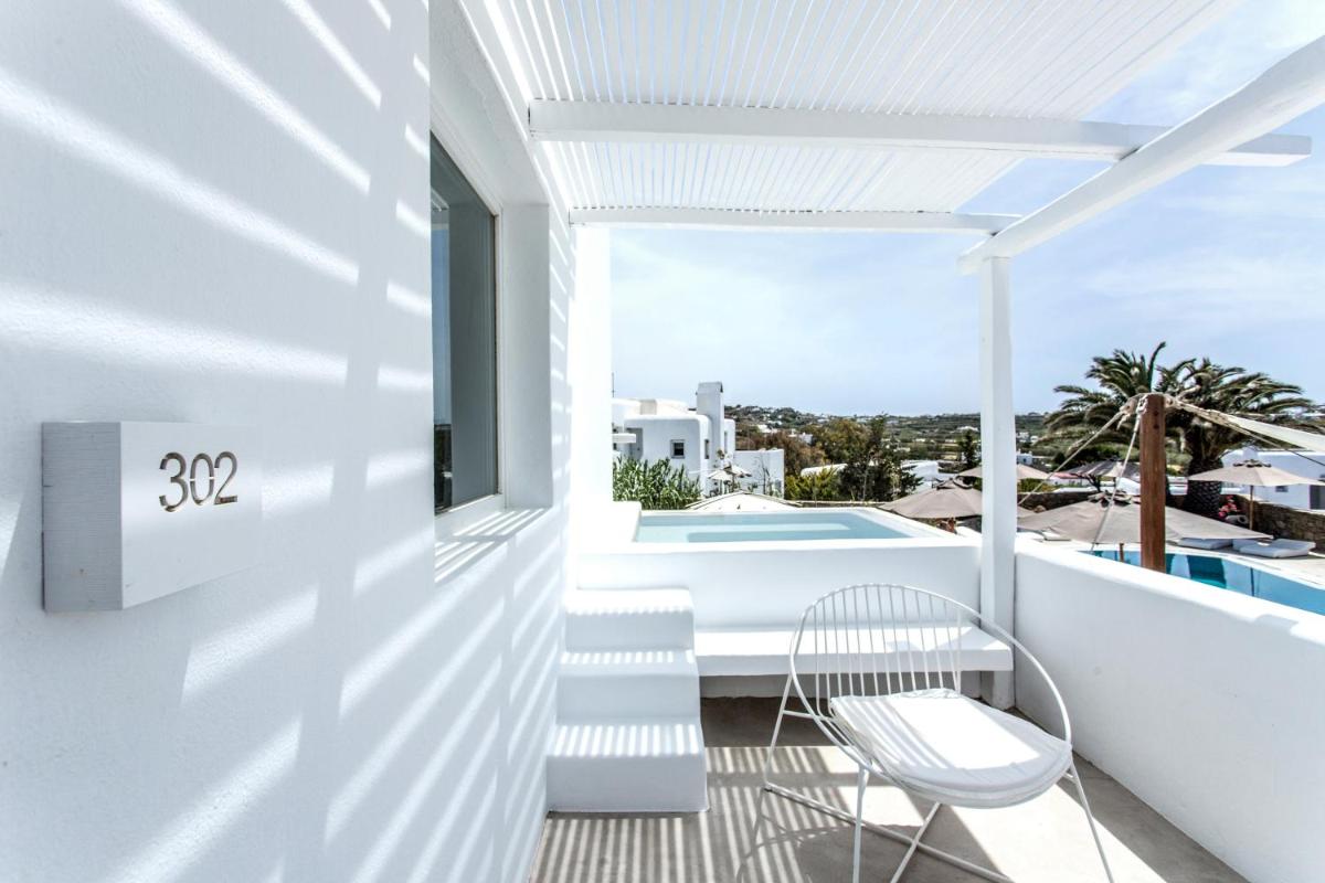 Ostraco Suites