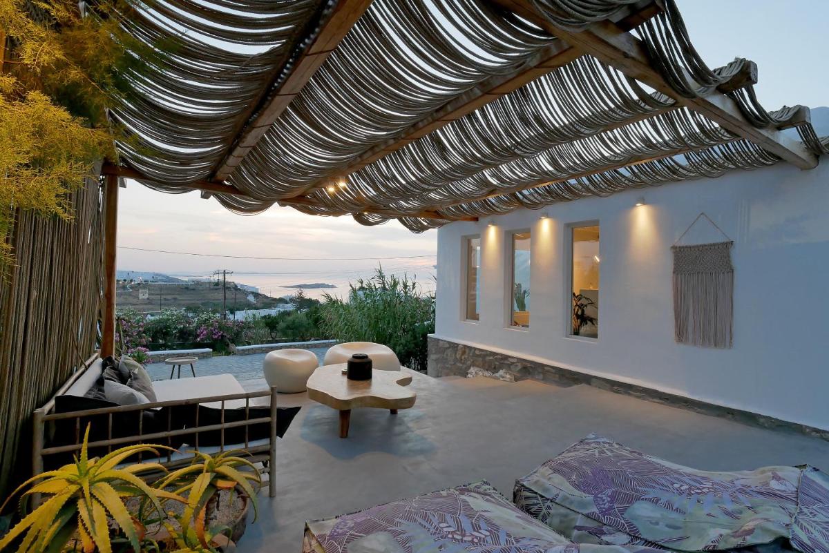 Ostraco Suites