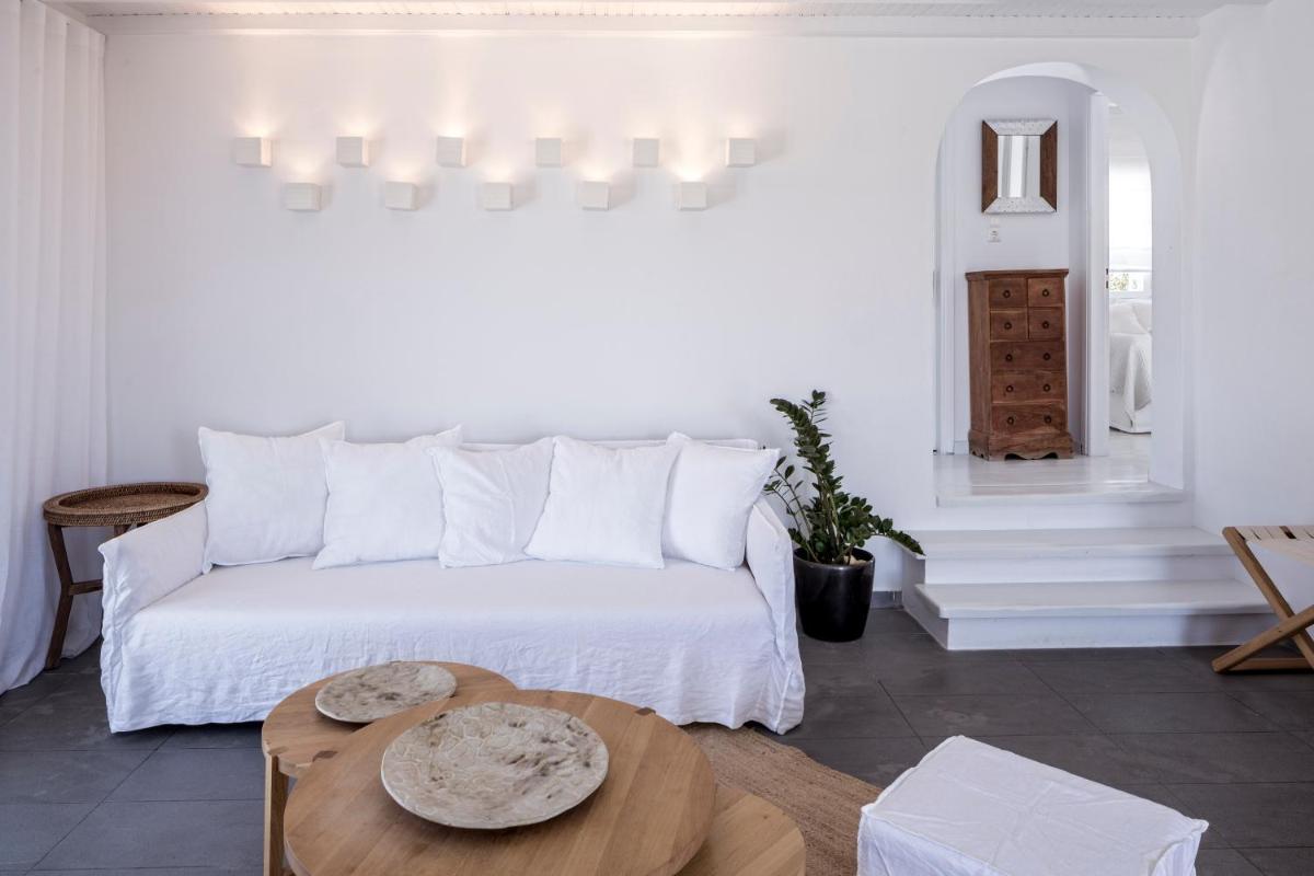 Ostraco Suites