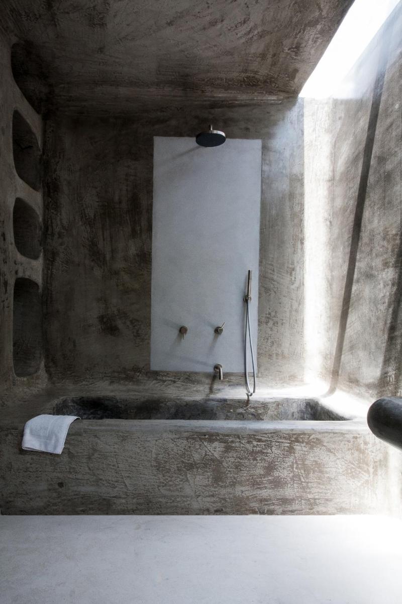 Ostraco Suites
