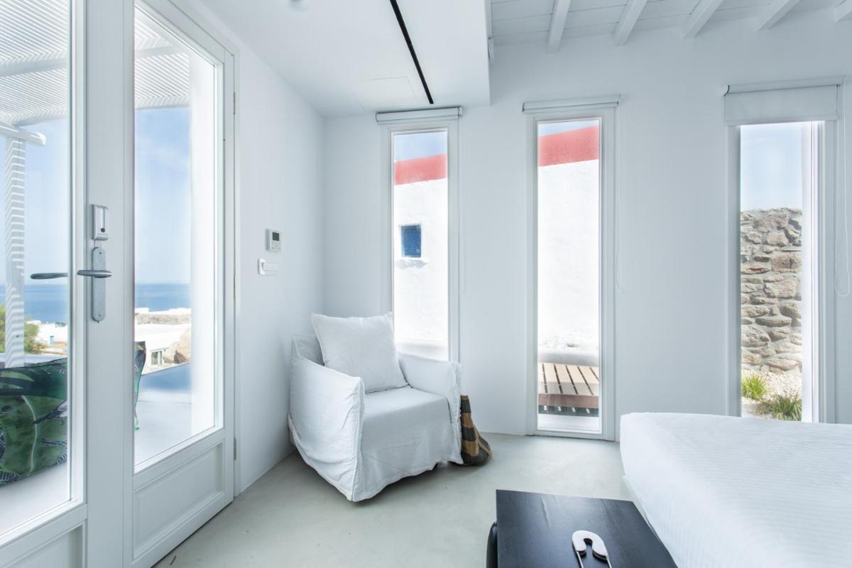 Ostraco Suites