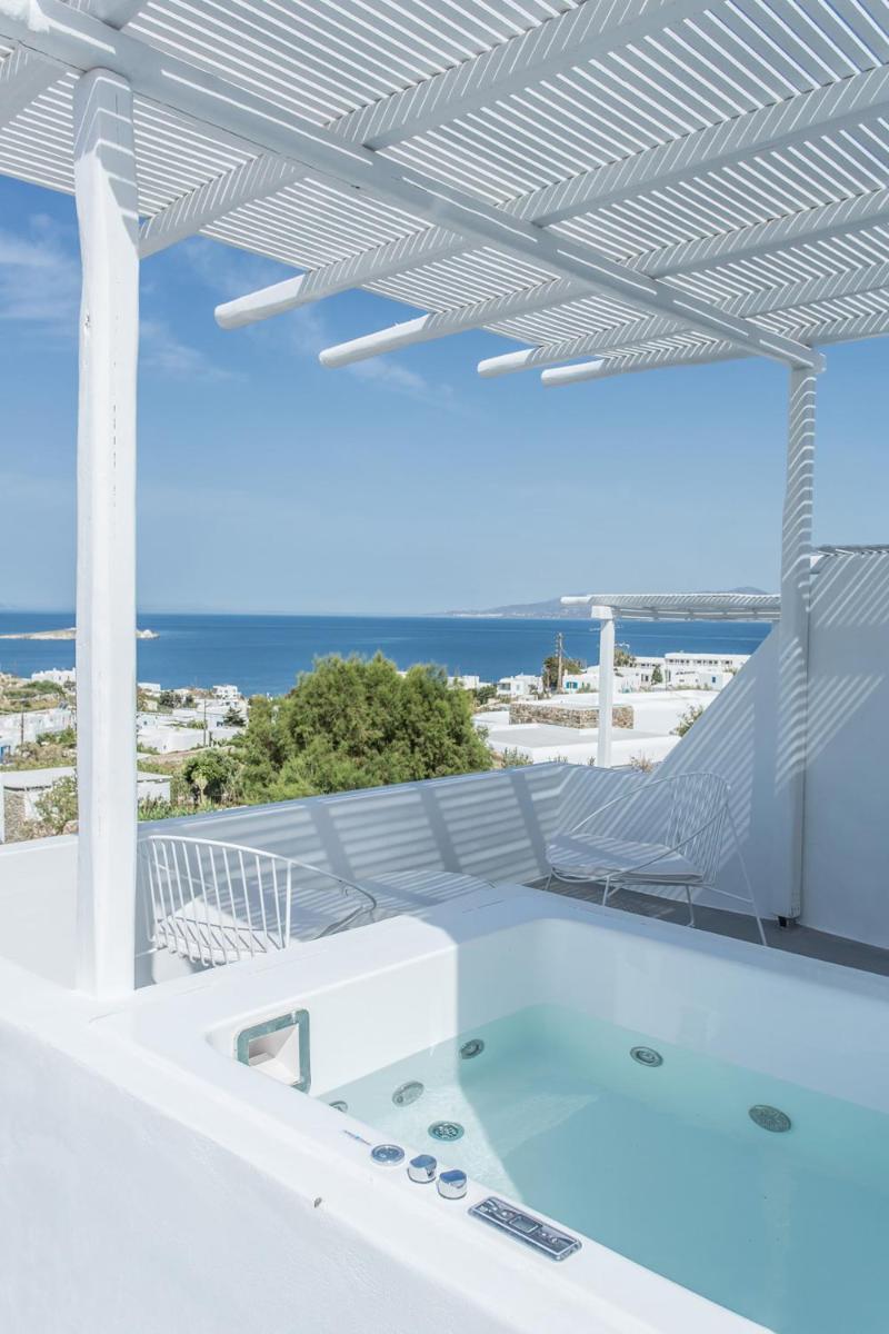 Ostraco Suites
