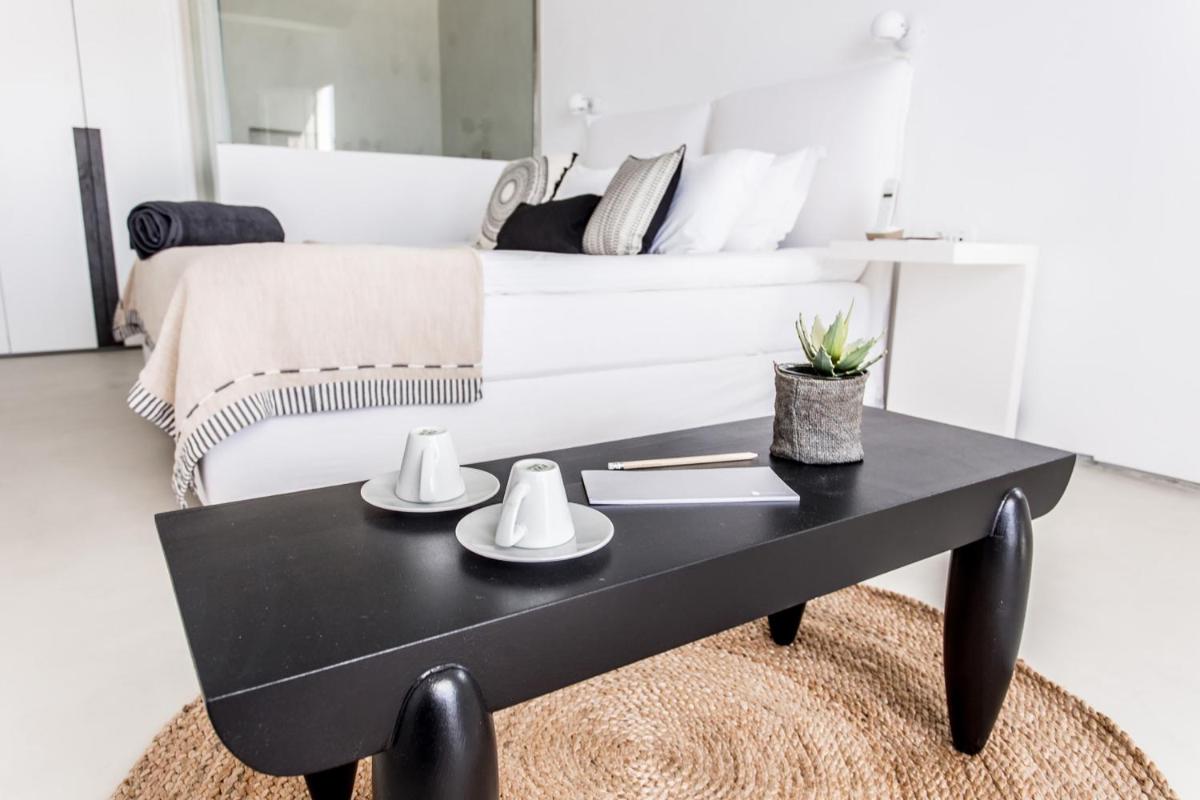 Ostraco Suites