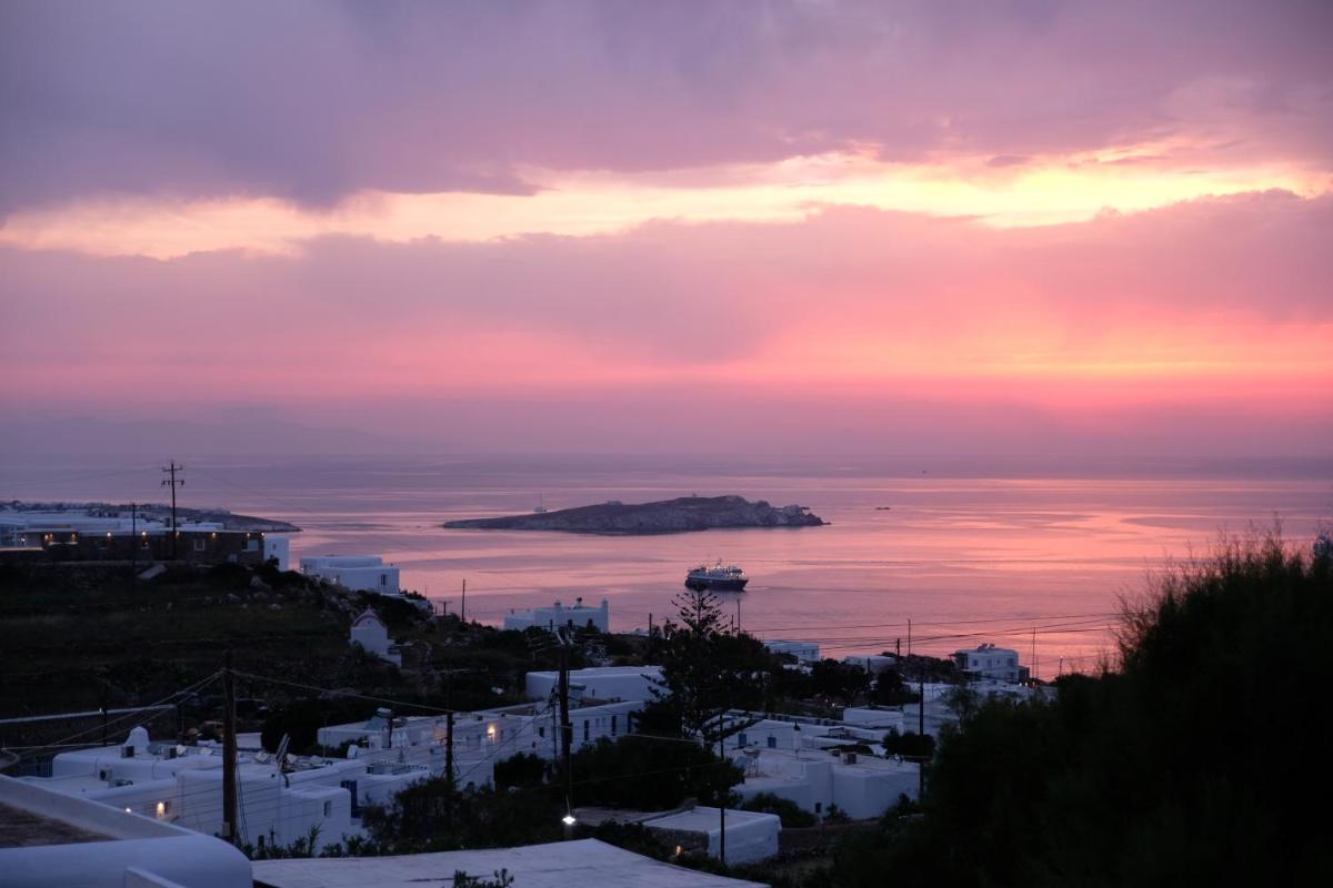 Ostraco Suites
