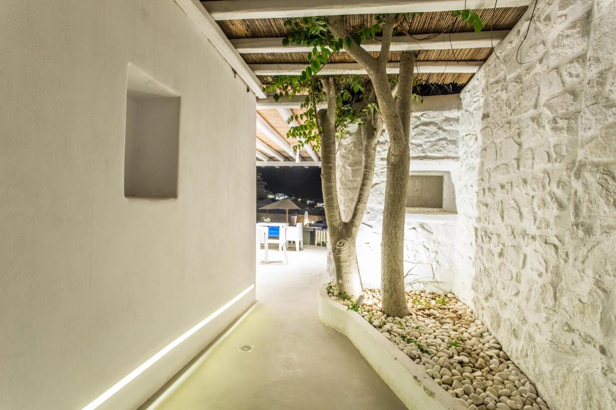 Ostraco Suites