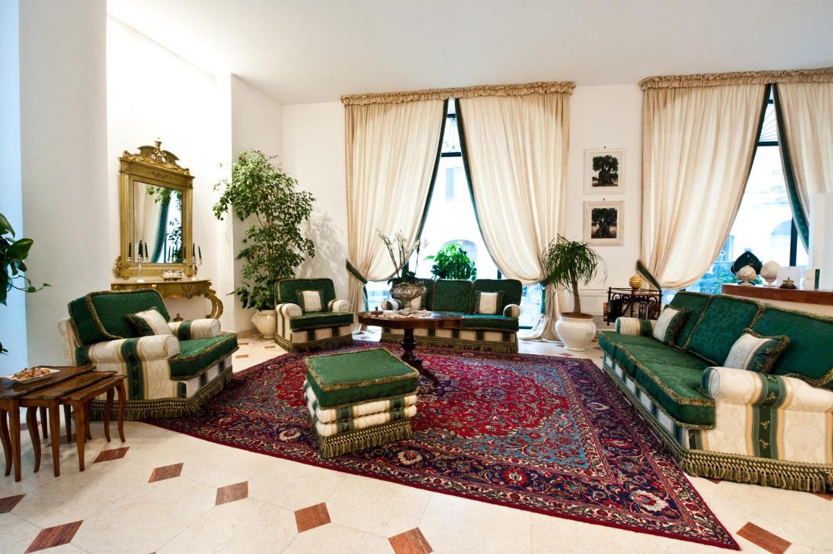 OSTUNI PALACE - Hotel Ristorante & SPA