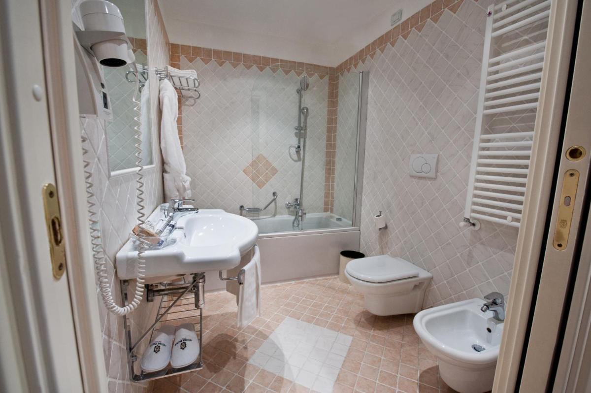 OSTUNI PALACE - Hotel Ristorante & SPA