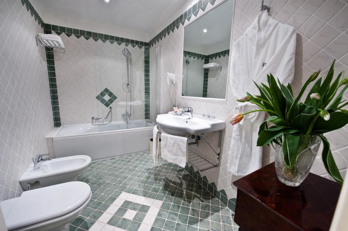 OSTUNI PALACE - Hotel Ristorante & SPA