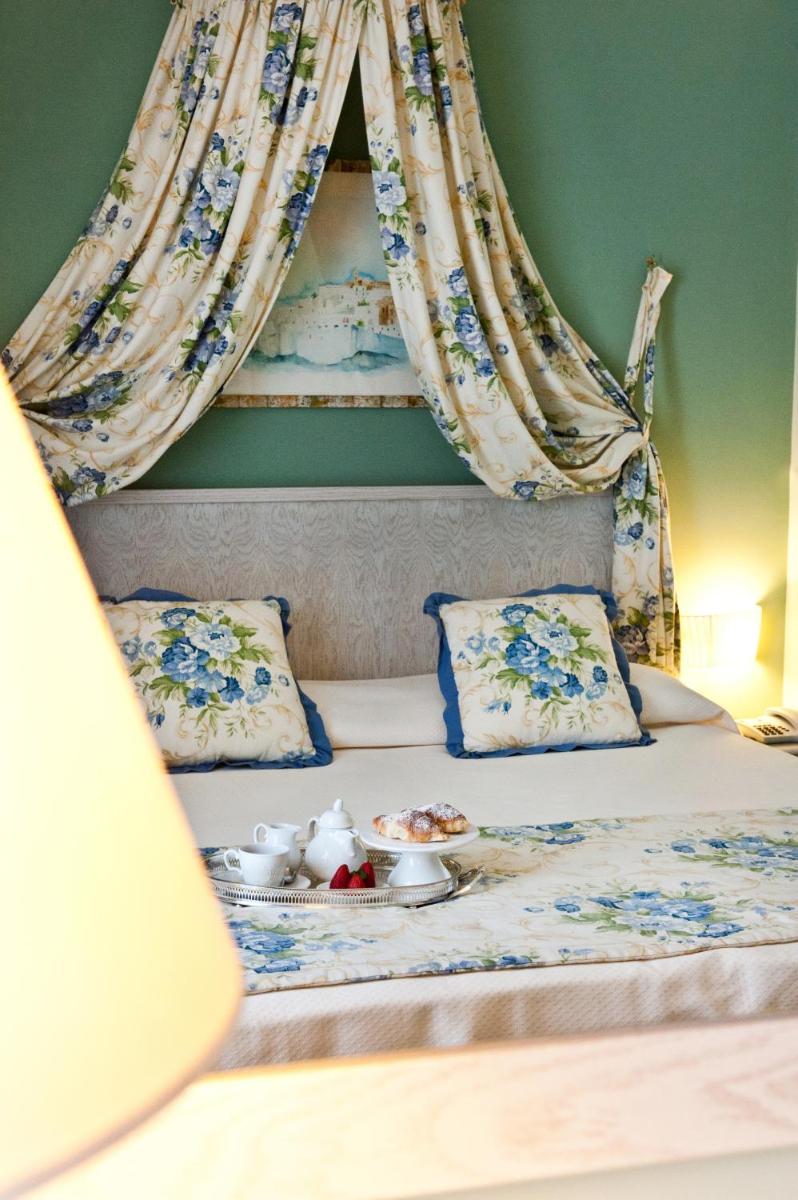 OSTUNI PALACE - Hotel Ristorante & SPA