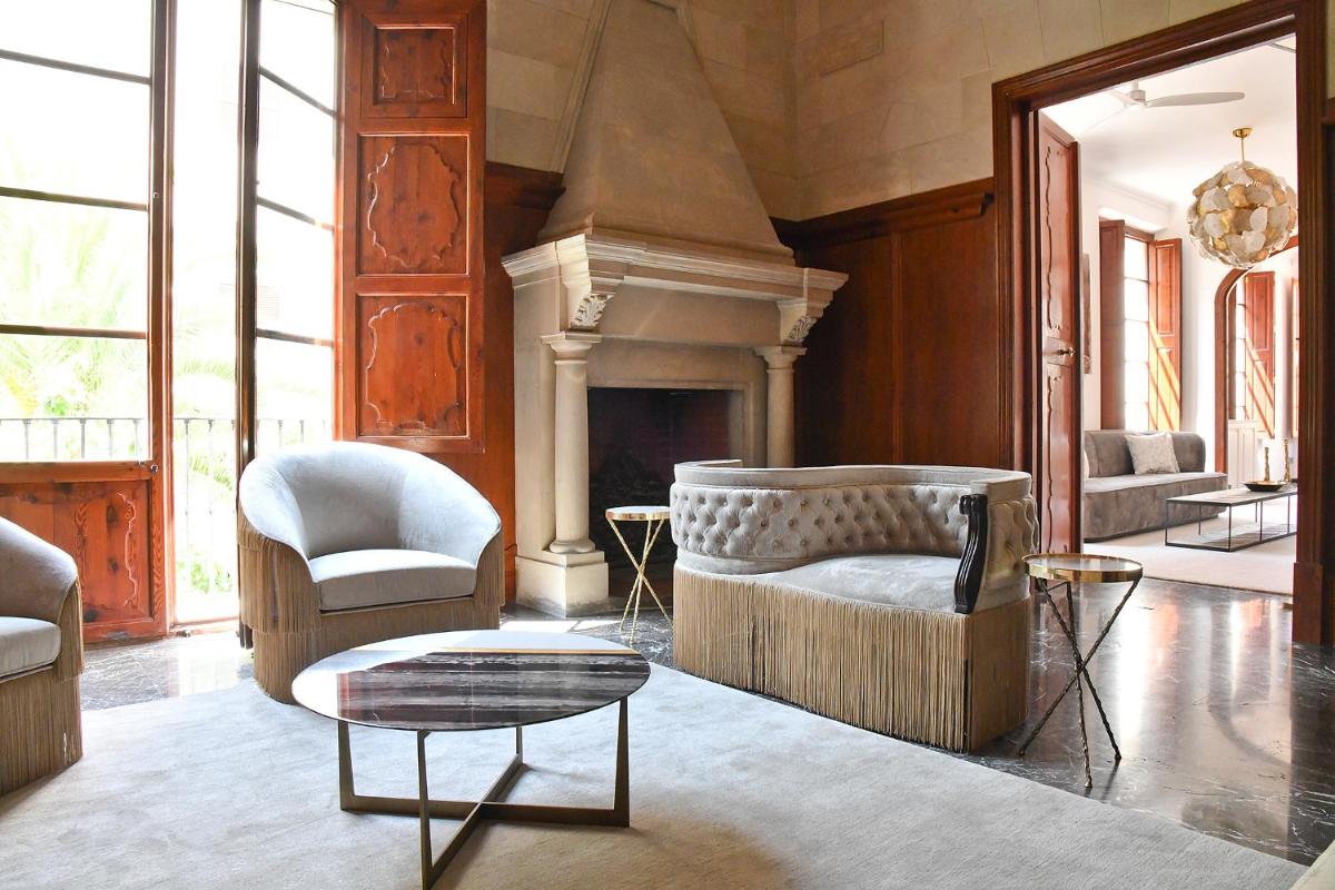 Palacio Can Marqués by Puro