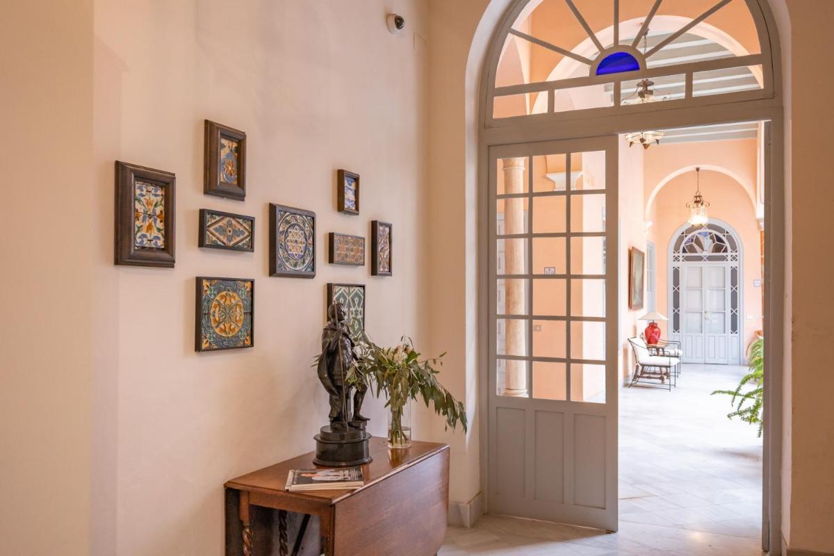 Palacio Marmoles by Valcambre