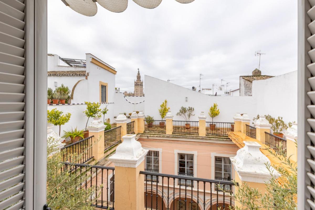 Palacio Marmoles by Valcambre