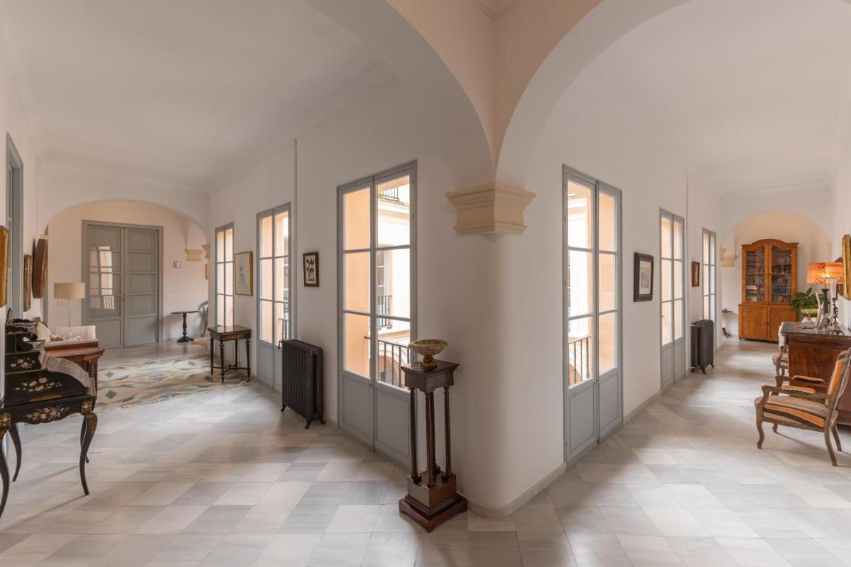 Palacio Marmoles by Valcambre