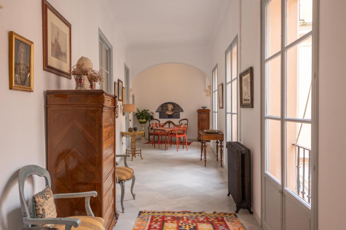 Palacio Marmoles by Valcambre