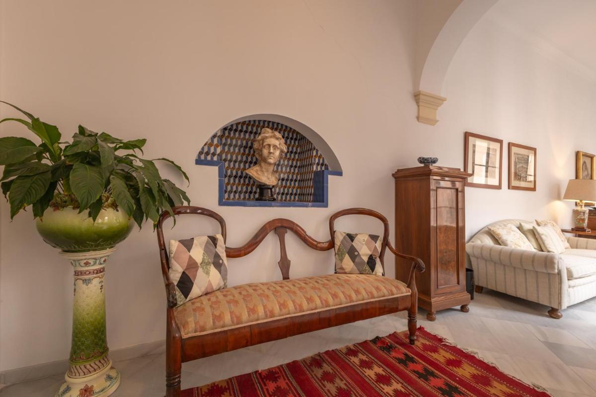 Palacio Marmoles by Valcambre