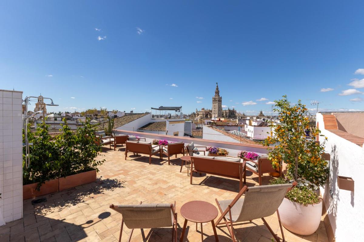 Palacio Marmoles by Valcambre