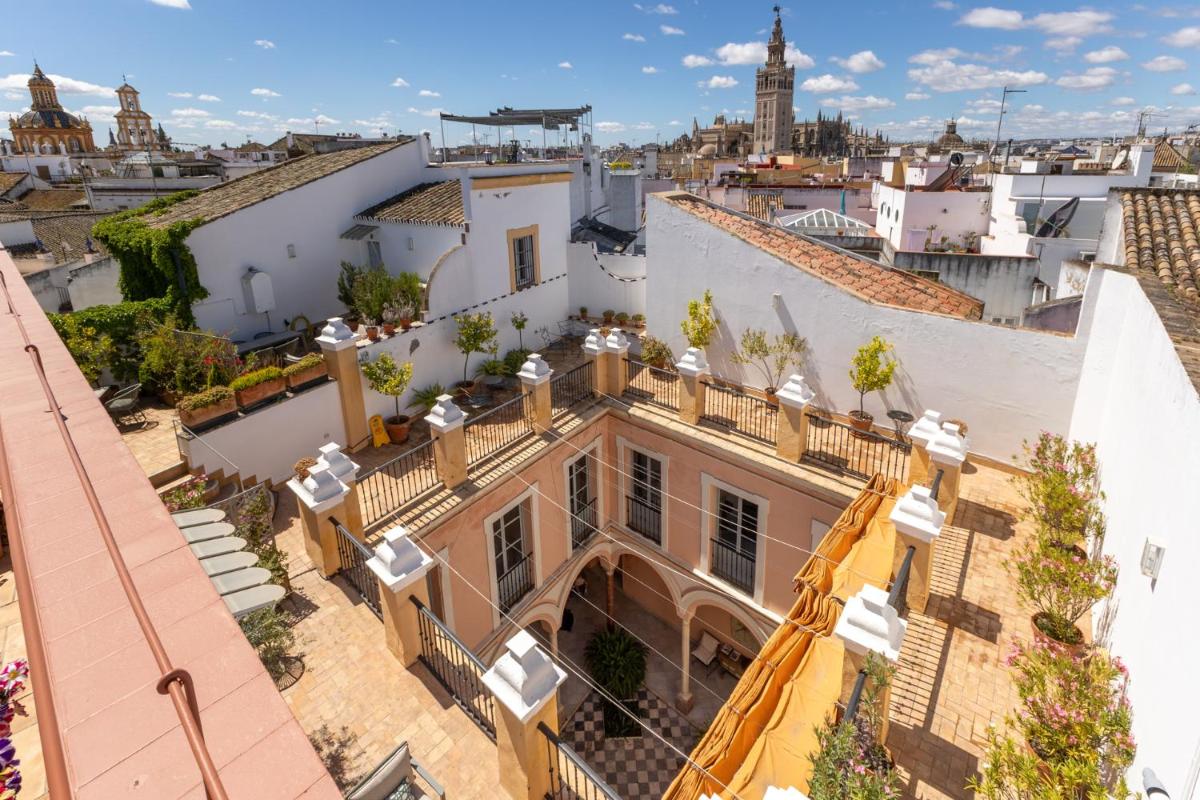 Palacio Marmoles by Valcambre