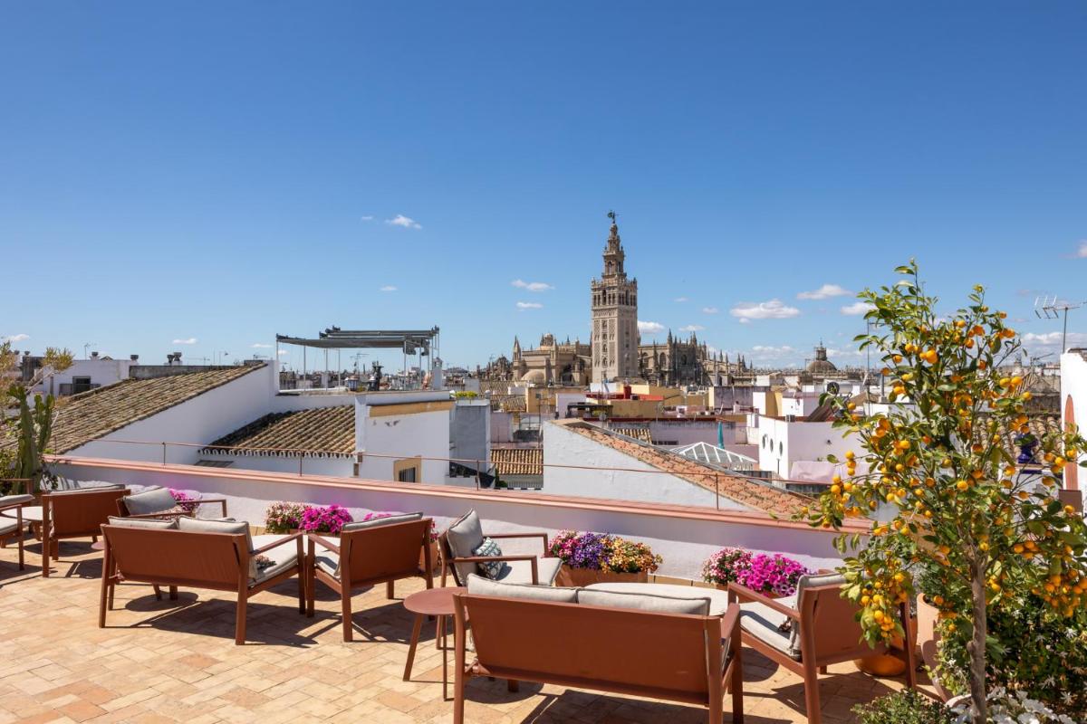 Palacio Marmoles by Valcambre