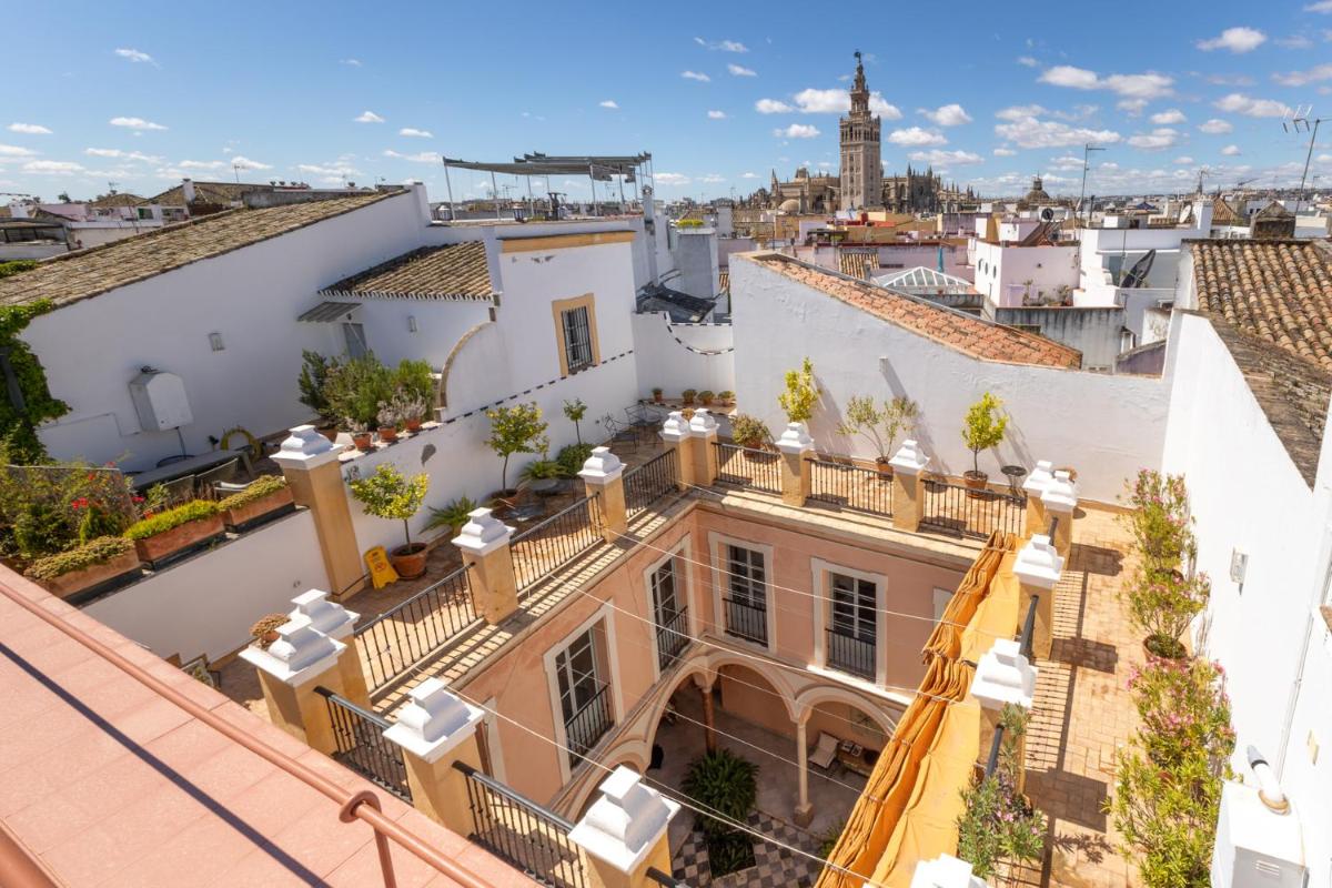 Palacio Marmoles by Valcambre