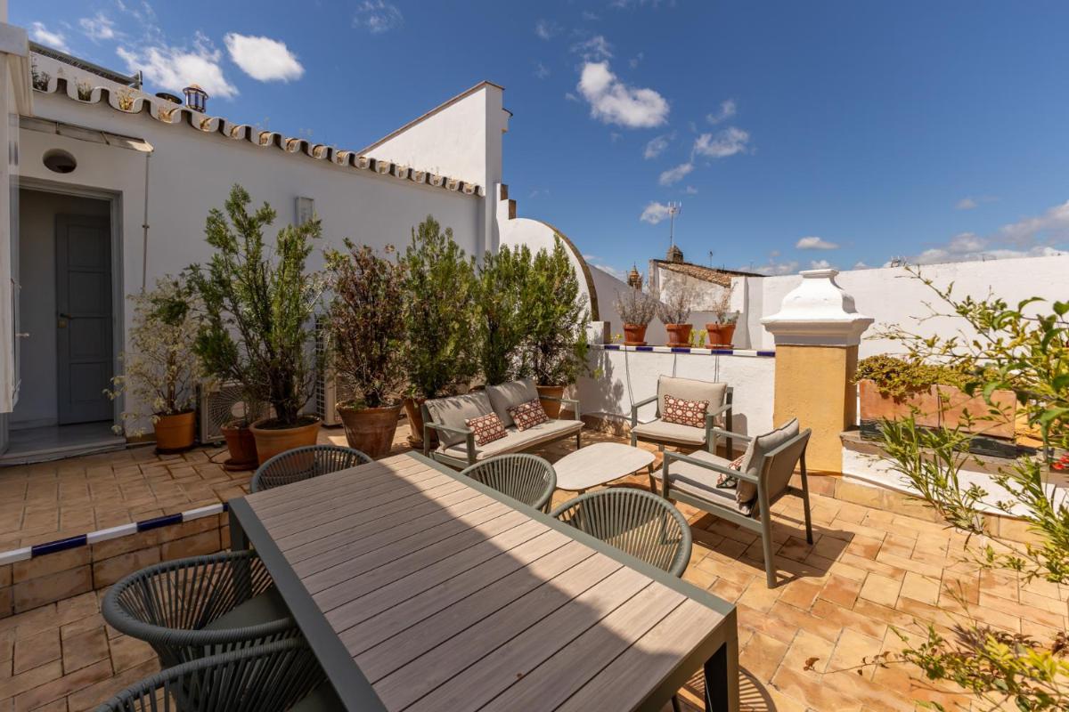 Palacio Marmoles by Valcambre