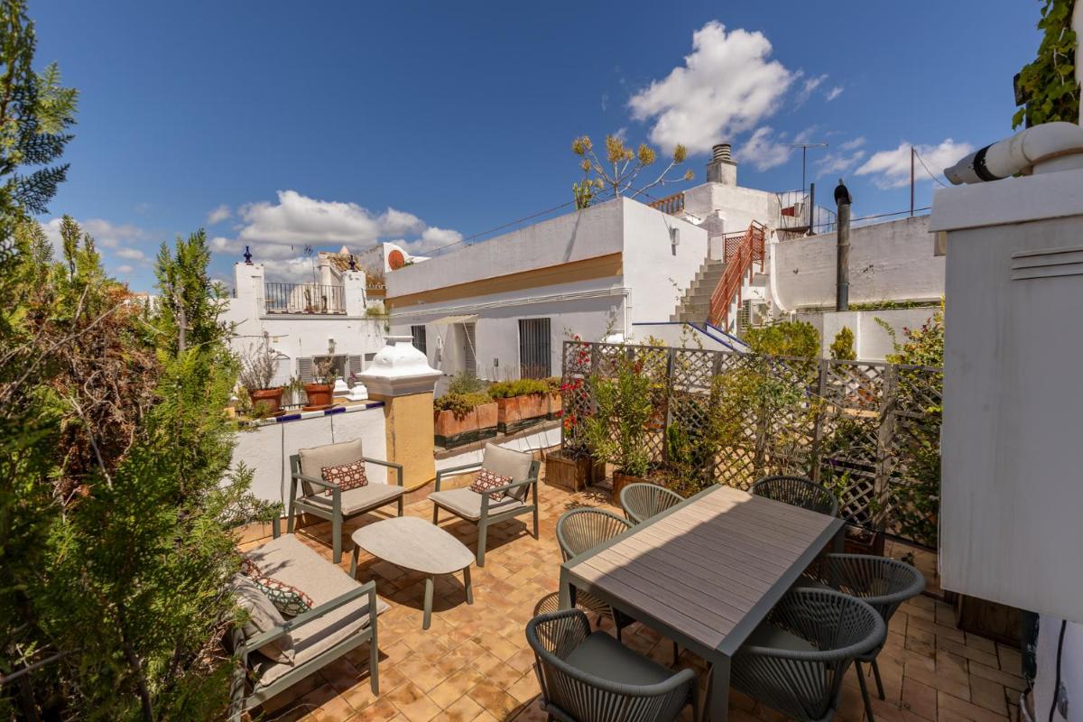 Palacio Marmoles by Valcambre