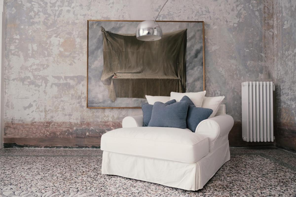 Palazzo Albricci Peregrini