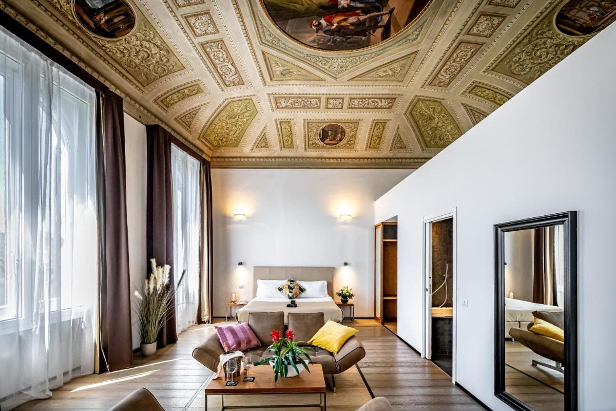 Palazzo Alfieri - Place of Charme