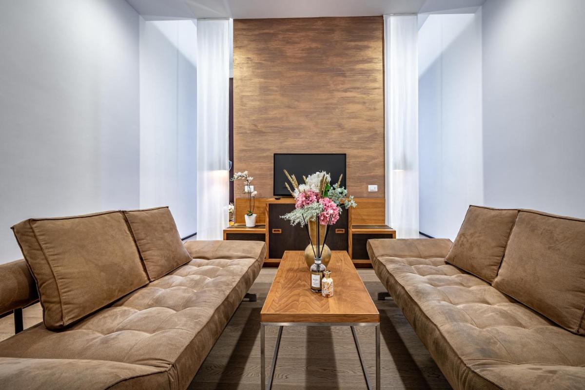 Palazzo Alfieri - Place of Charme