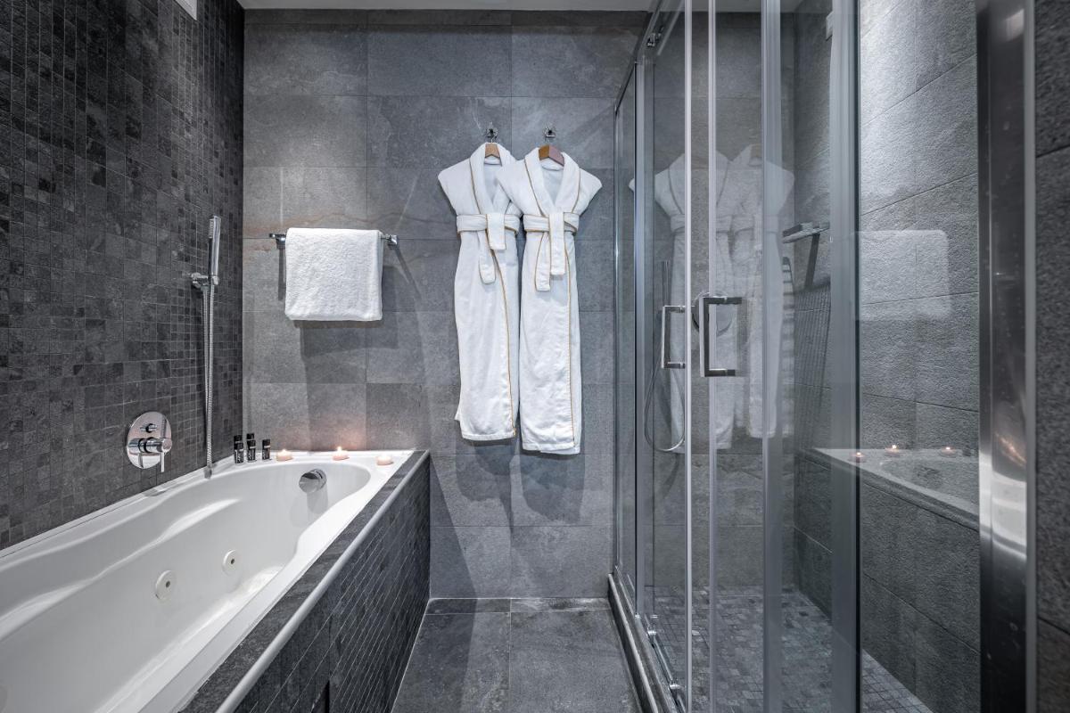 Palazzo Alfieri - Place of Charme