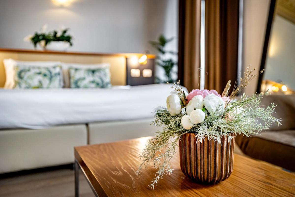 Palazzo Alfieri - Place of Charme