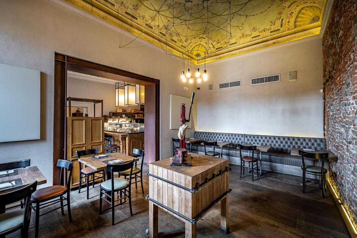 Palazzo Alfieri - Place of Charme