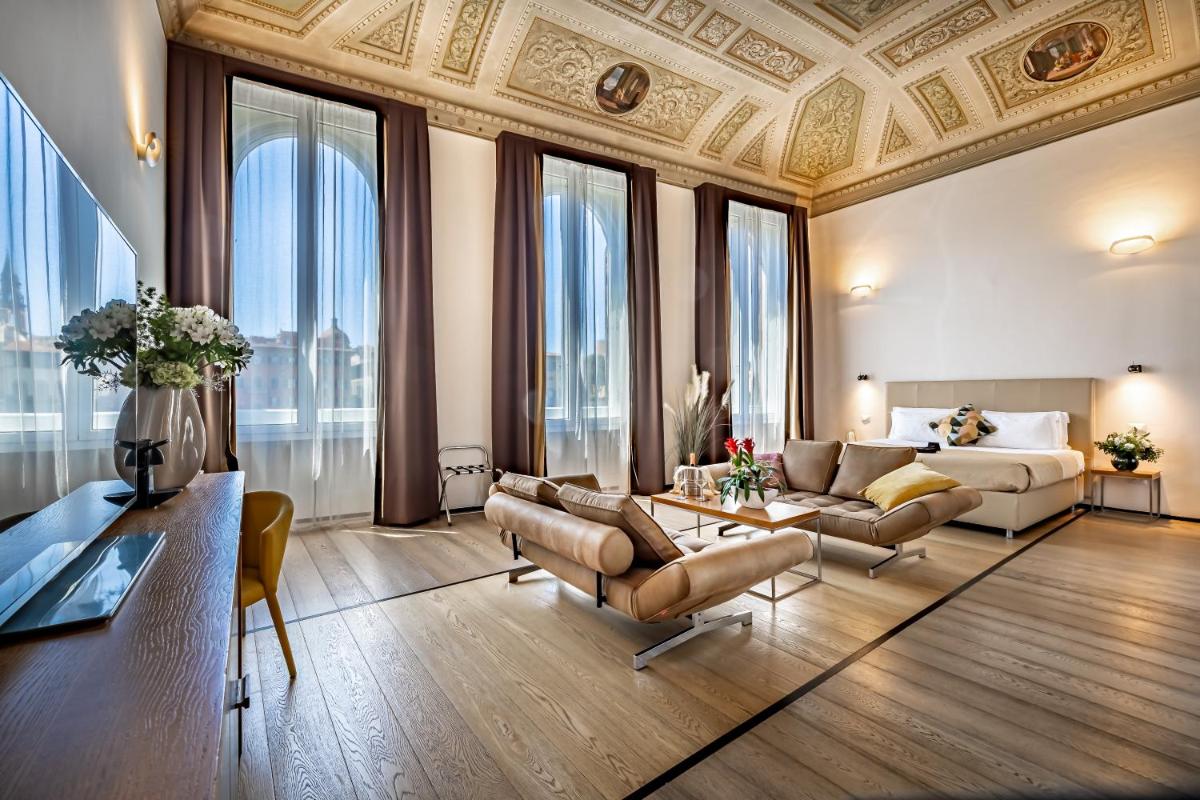 Palazzo Alfieri - Place of Charme