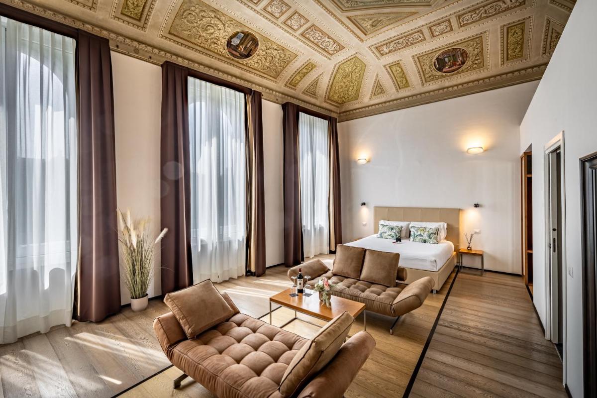 Palazzo Alfieri - Place of Charme
