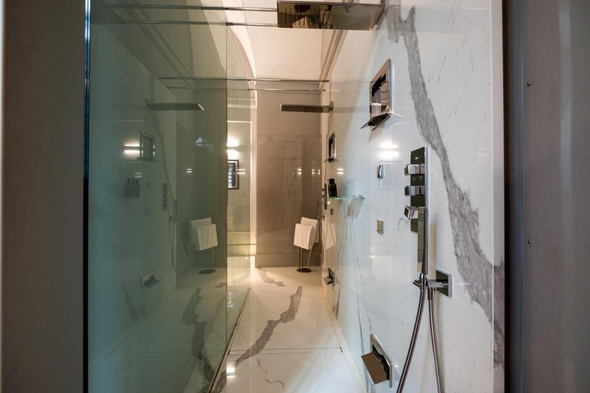 La Fiermontina Palazzo Bozzi Corso Hotel