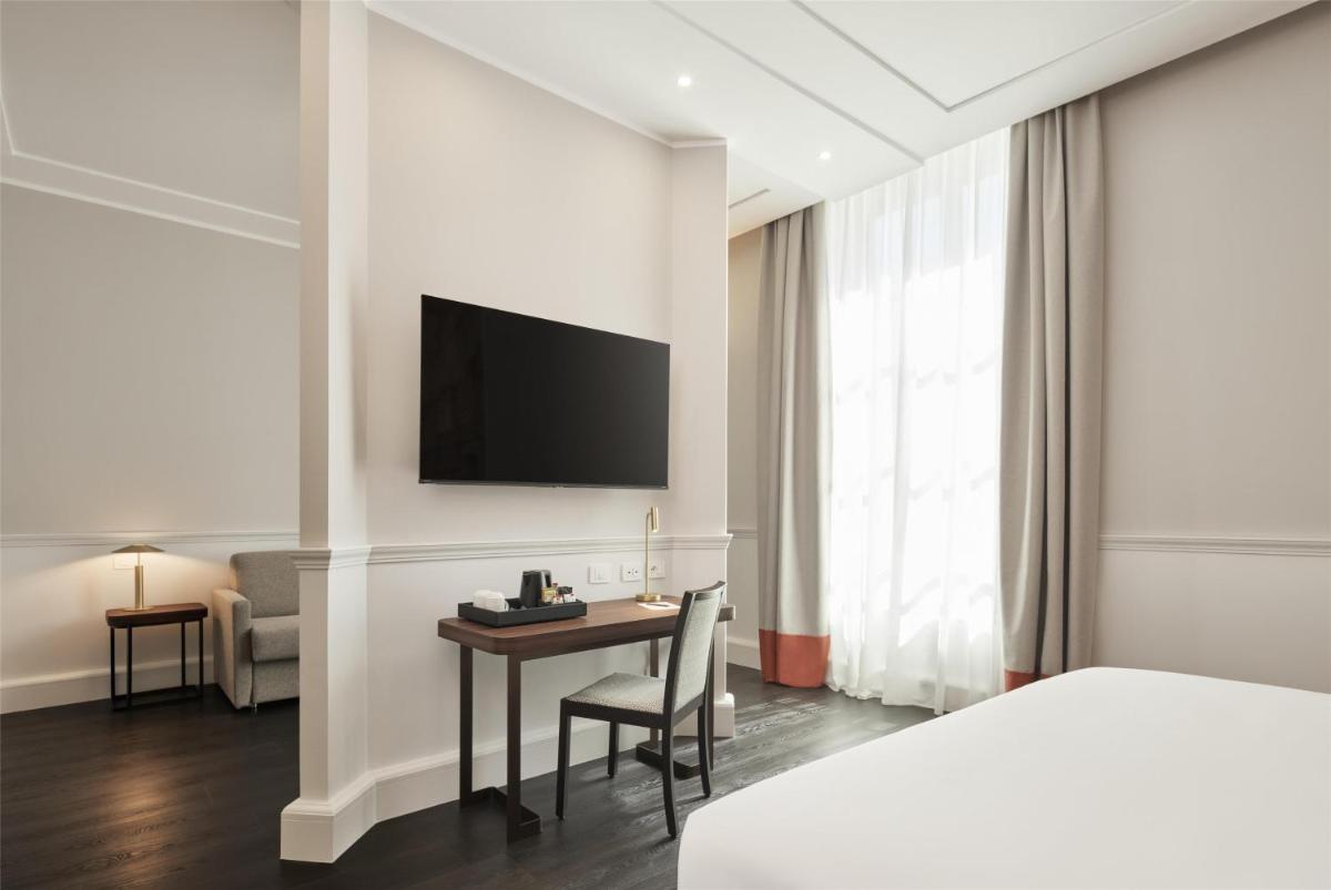 Palazzo Caracciolo Naples