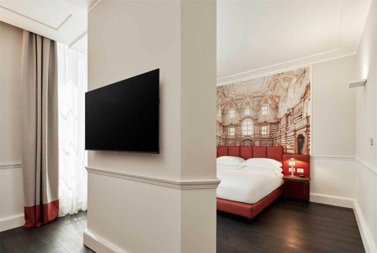 Palazzo Caracciolo Naples