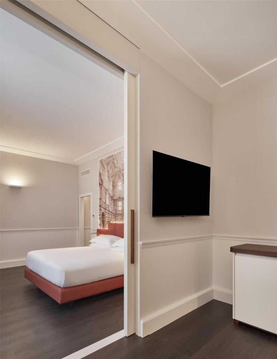 Palazzo Caracciolo Naples