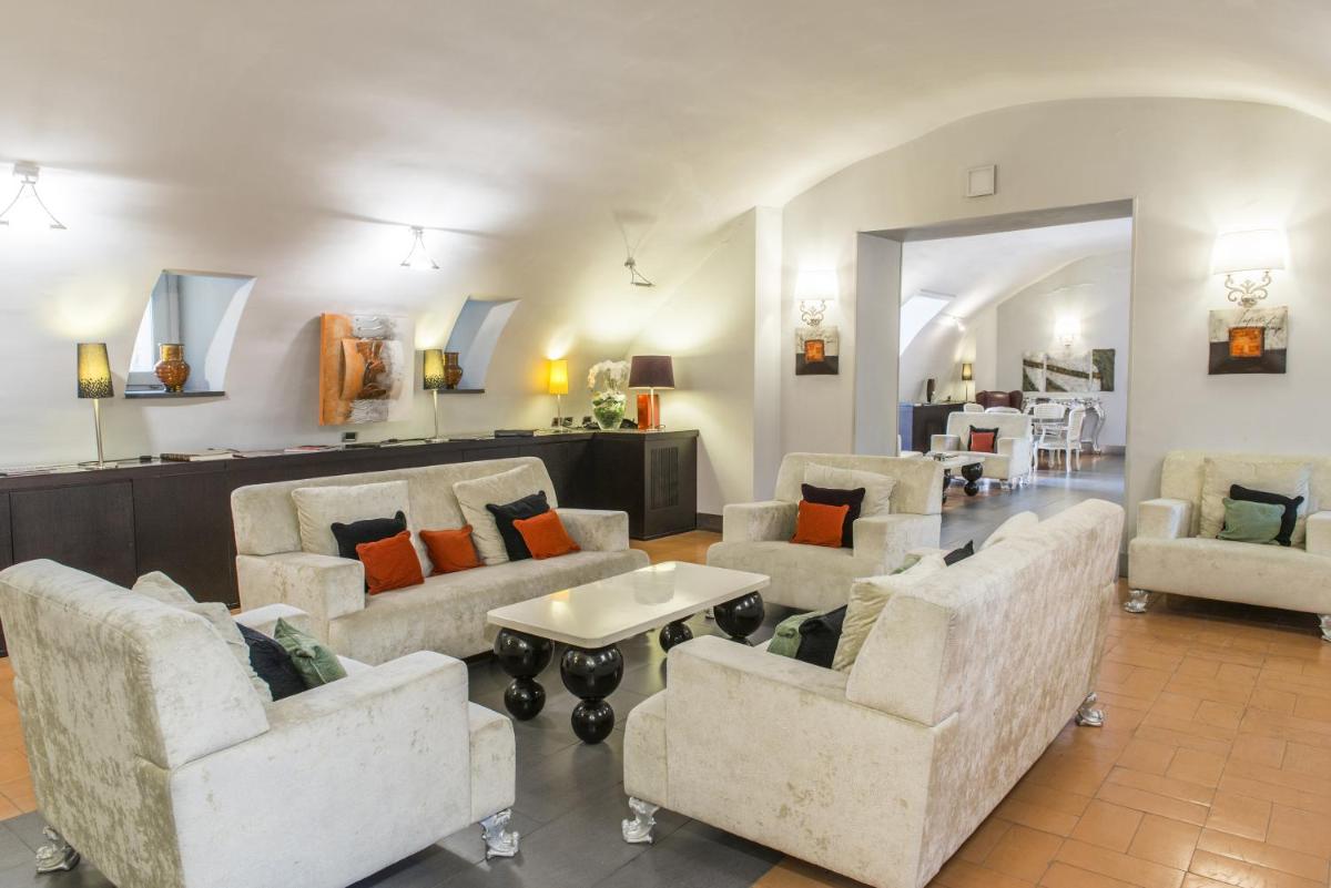 Palazzo Caracciolo Naples