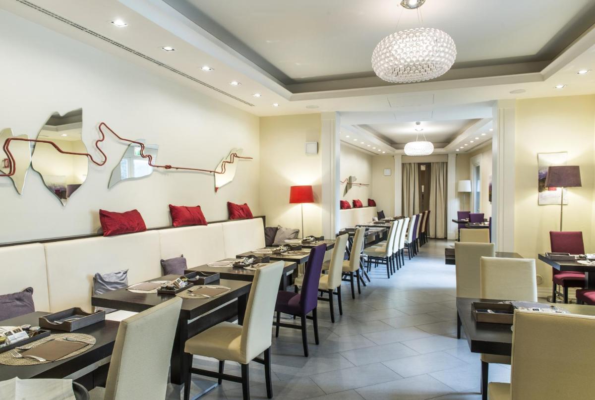 Palazzo Caracciolo Naples