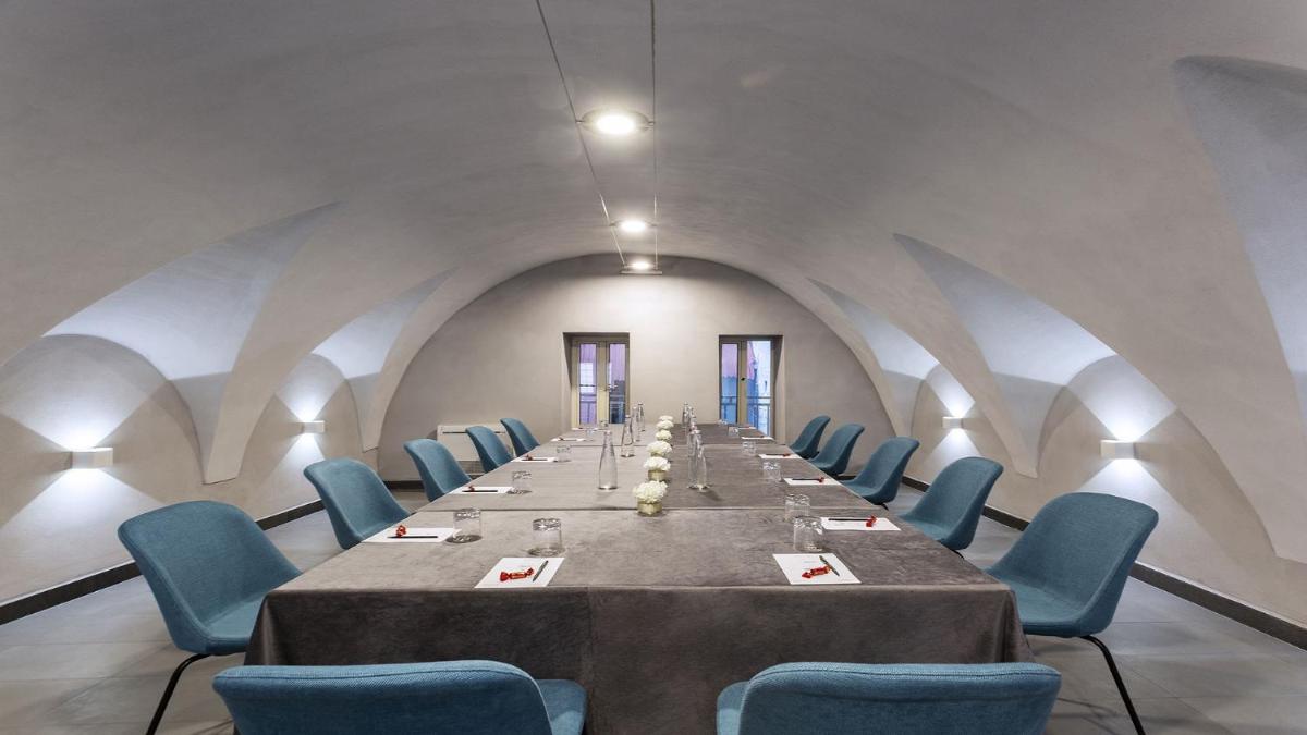 Palazzo Caracciolo Naples