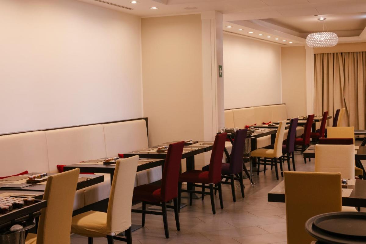 Palazzo Caracciolo Naples