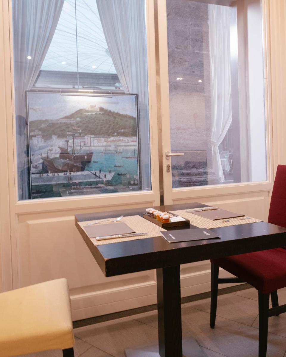 Palazzo Caracciolo Naples