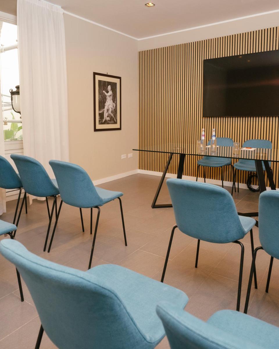 Palazzo Caracciolo Naples