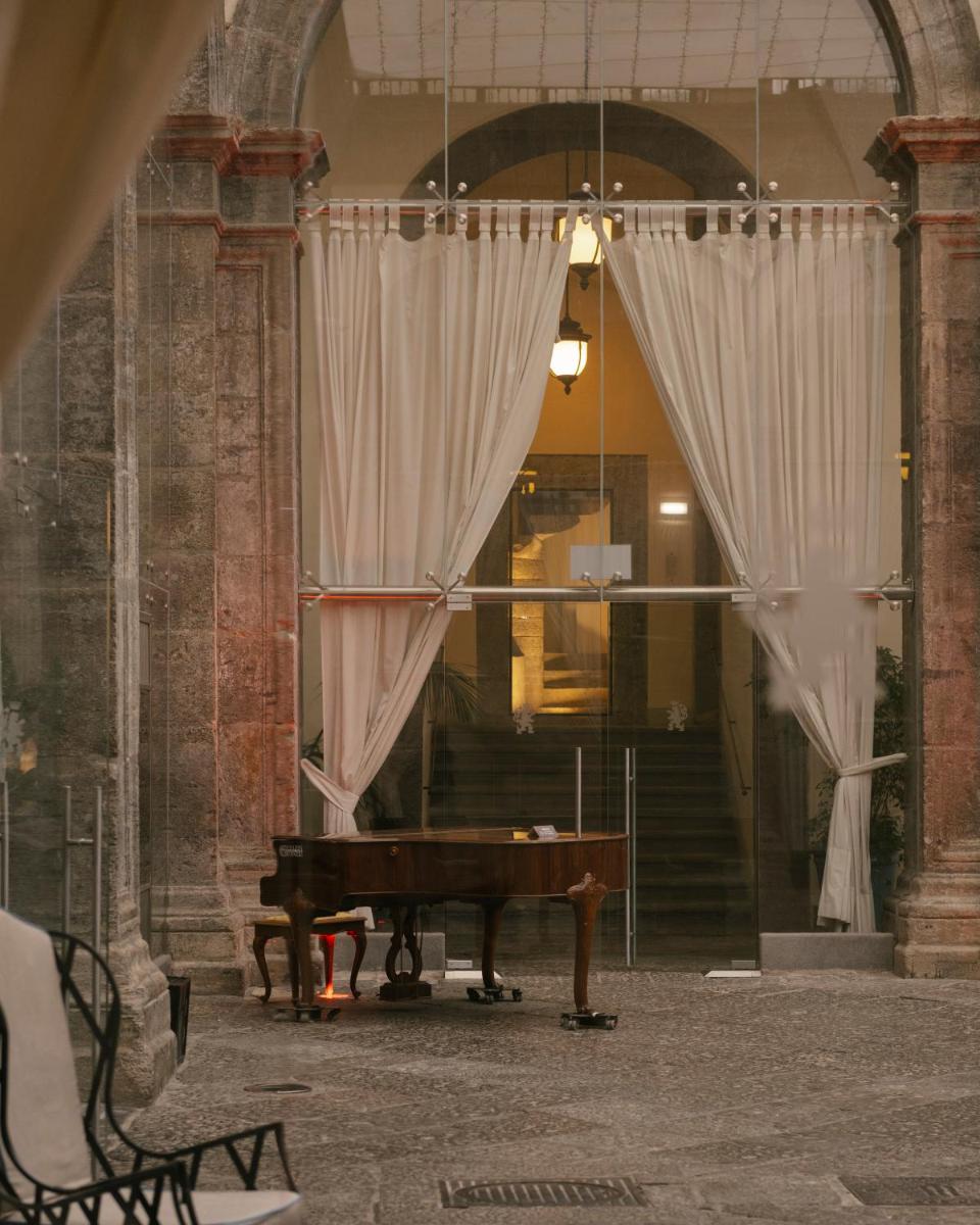 Palazzo Caracciolo Naples