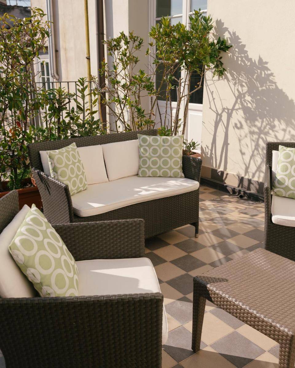 Palazzo Caracciolo Naples