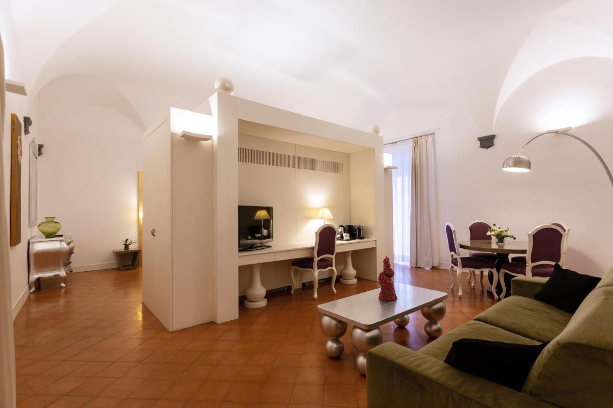 Palazzo Caracciolo Naples