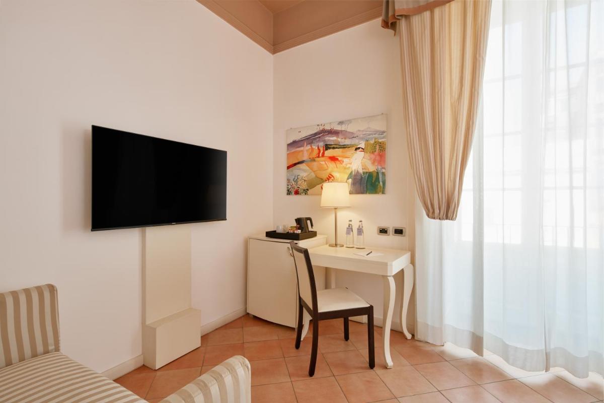 Palazzo Caracciolo Naples