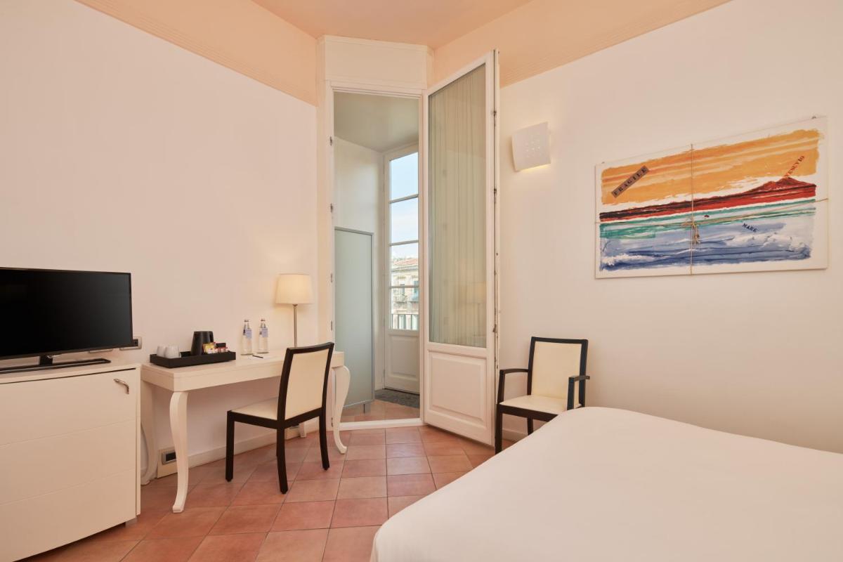 Palazzo Caracciolo Naples